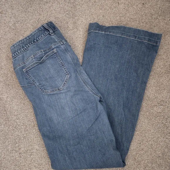 Torrid Blue Flare Women's Jeans - Picture 5 of 5